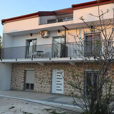 Velebit Escape * Starigrad Paklenica