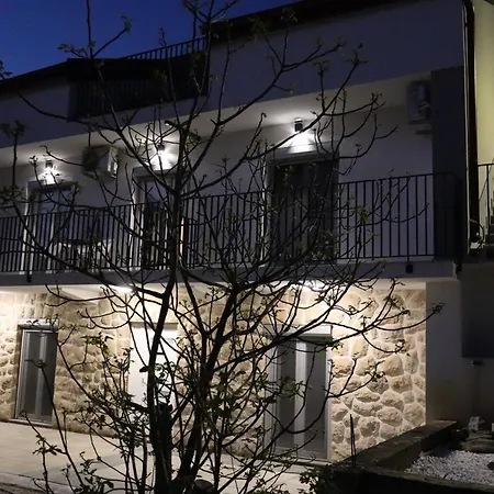 Apartamento Velebit Escape *
