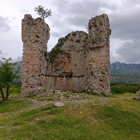 شقة Velebit Escape ستاريغغاد باكلينتسا