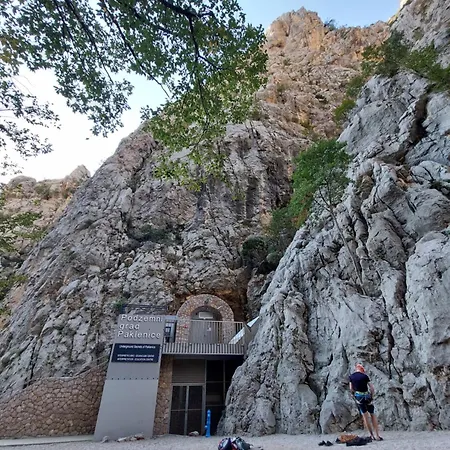 Velebit Escape ستاريغغاد باكلينتسا